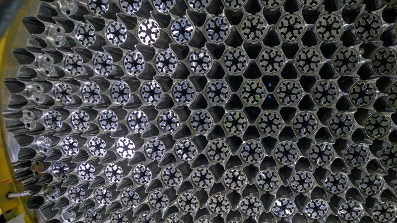 Complex structures inside the reactor vessel support the fuel assemblies and guide the movement of control rods used to regulate the nuclear chain reaction. (Source: © Елена Бионышева-Абра / stock.adobe.com)
